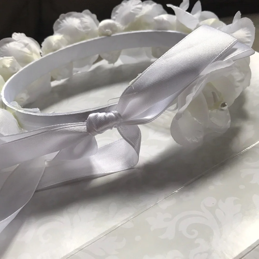 Flower crown, head wreath, white w ribbons